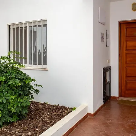 Charming Beachside W/ Pool By Lovelystay