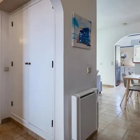 Charming Beachside W/ Pool By Lovelystay البوفيرا