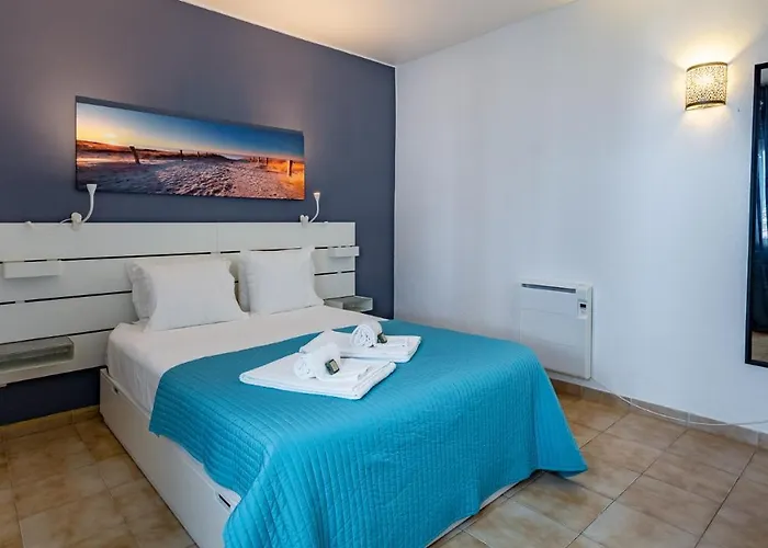 Charming Beachside W/ Pool By Lovelystay Appartamento Albufeira