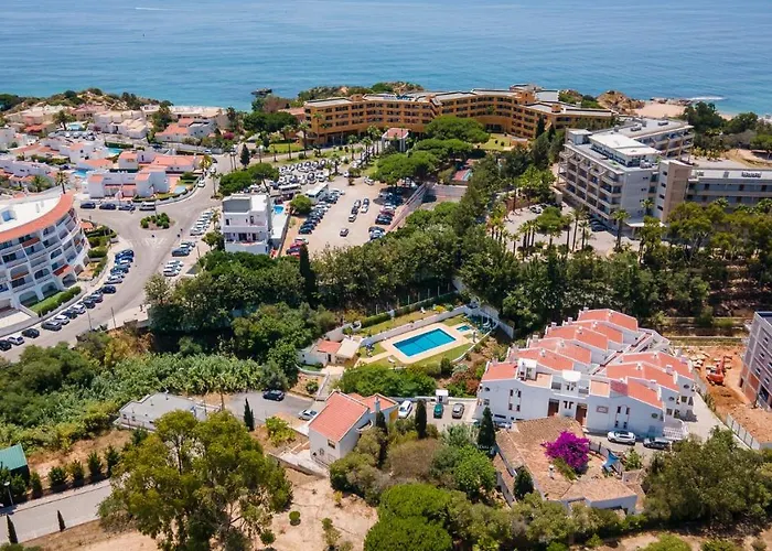 Charming Beachside W/ Pool By Lovelystay *